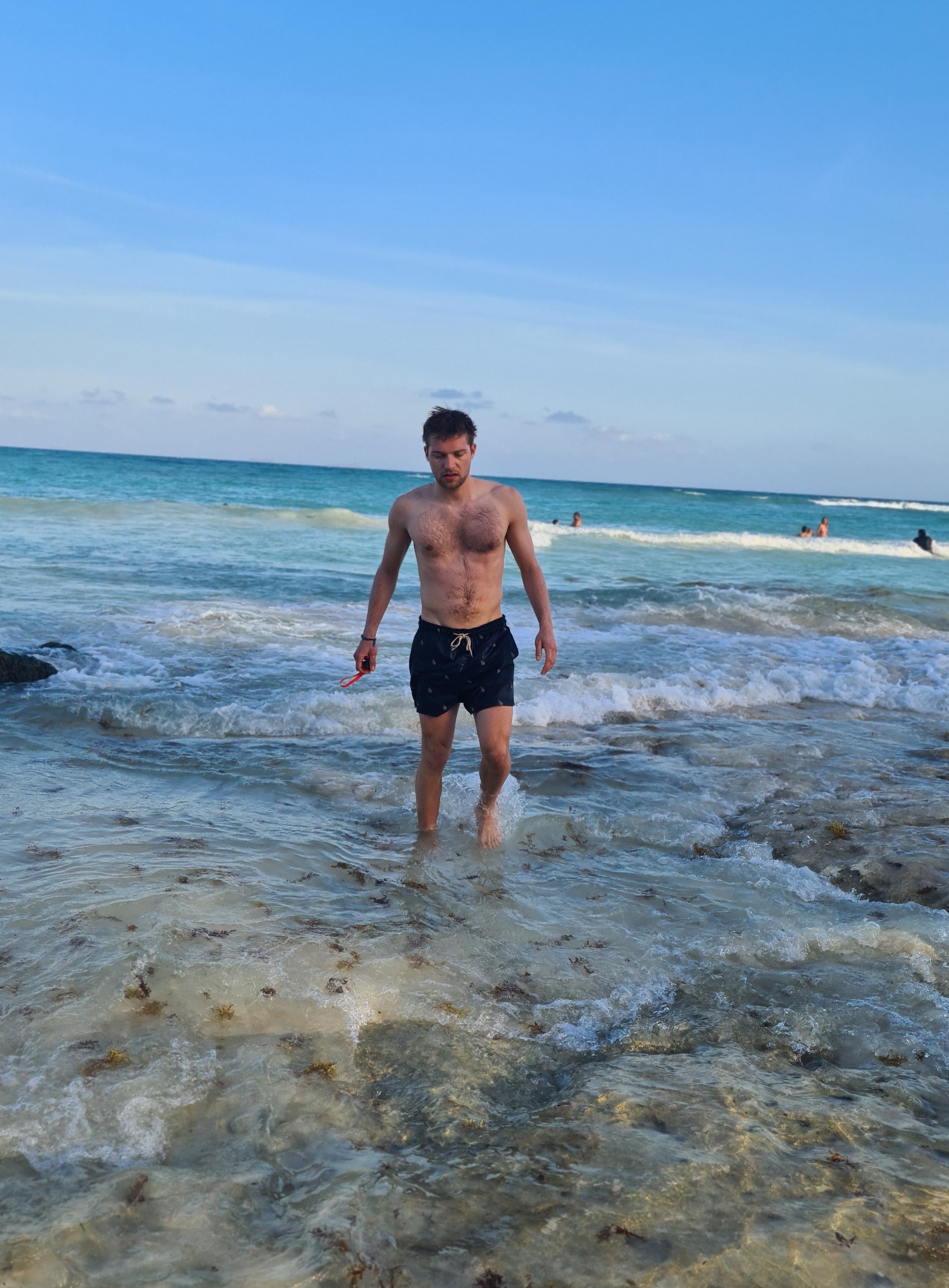 Playa Max entsteigt dem Wasser
